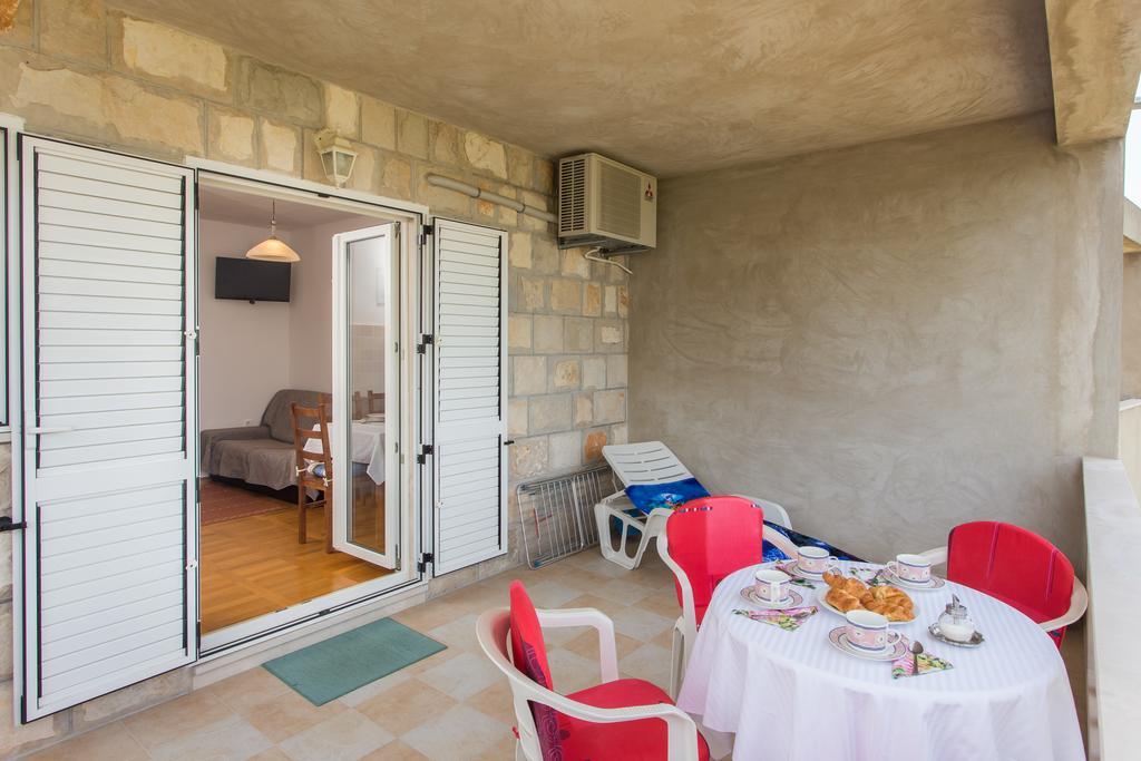 Apartments Oliva ซัฟทัท ภายนอก รูปภาพ