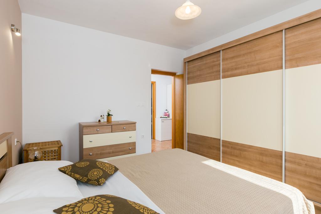 Apartments Oliva ซัฟทัท ภายนอก รูปภาพ