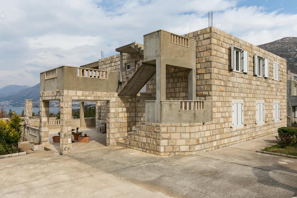 Apartments Oliva ซัฟทัท ภายนอก รูปภาพ